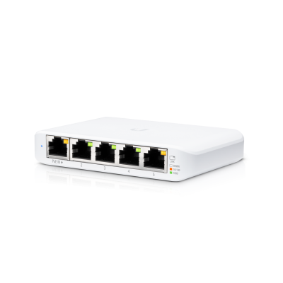 Коммутатор Compact, 5-port, Layer 2 switch that can be powered with PoE or a 5V USB-C adapter